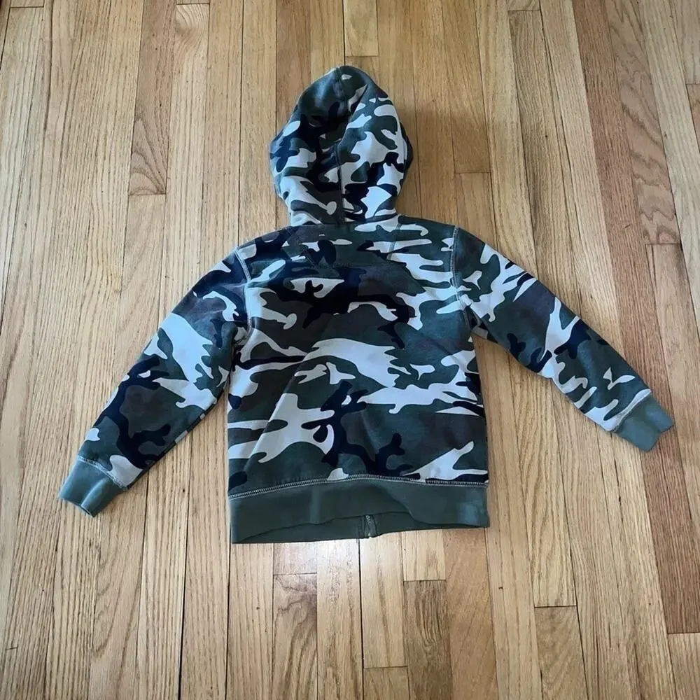 LL BEAN KIDS “CAMO” FULL ZIP “HOODIE”WITH SHERPA LINING SIZE 6X/7 MINT